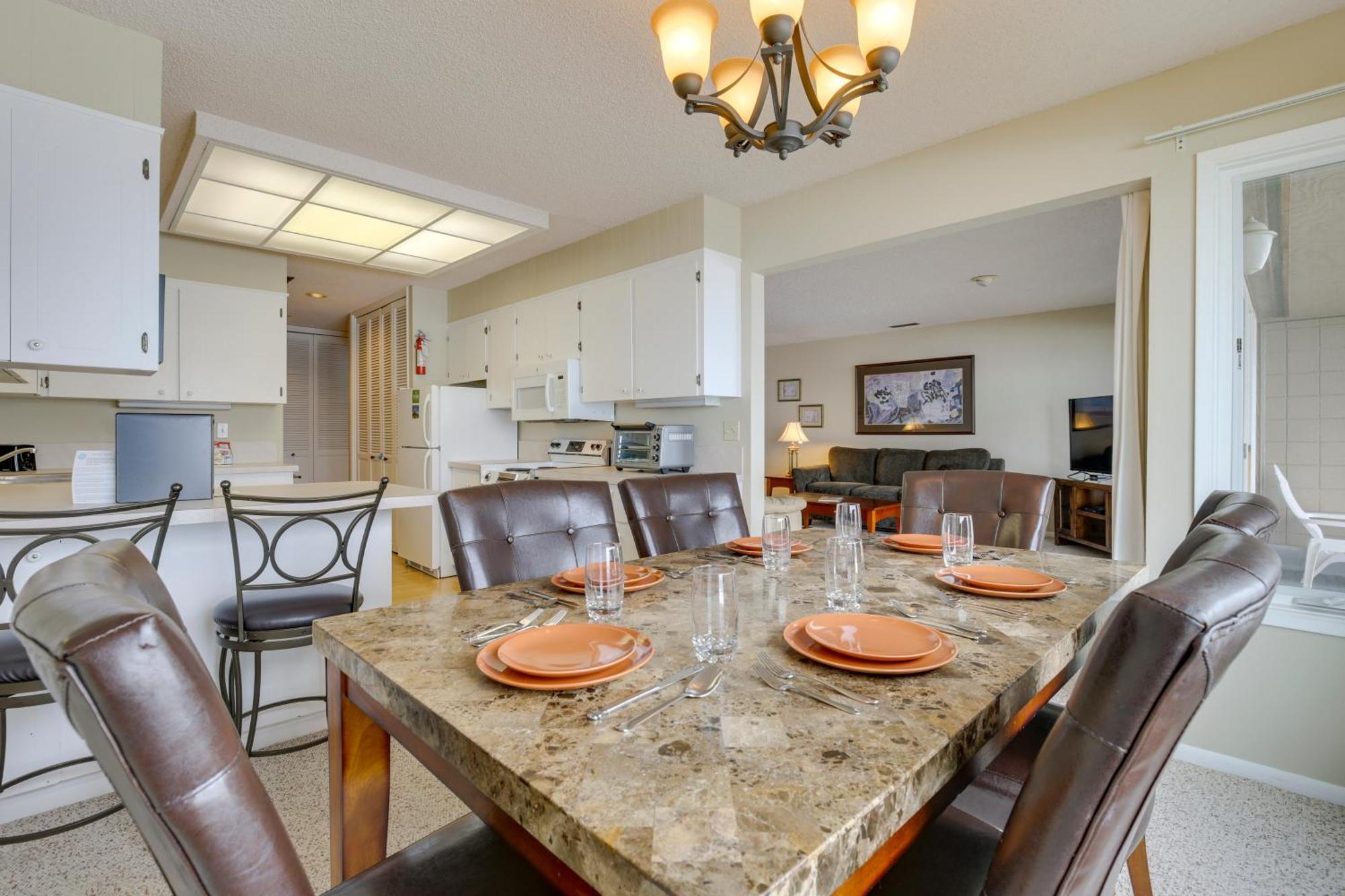 Lincoln City Condo Pool Access, Walk To Beach! Exterior photo